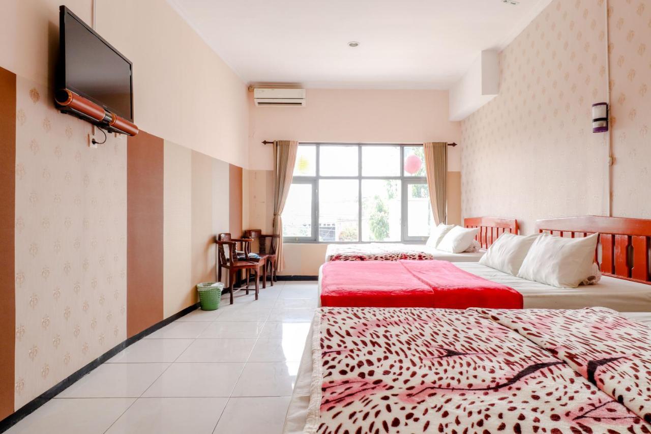 Hotel Bintang Malang Exterior photo